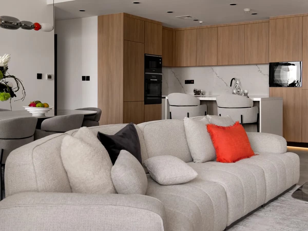 Living Room & Kitchen Open Space
